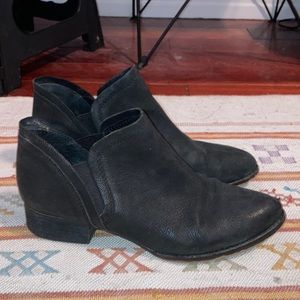 Suede Vince Camuto ankle boots